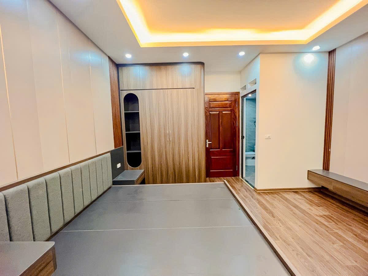 BÁN NHÀ MẶT PHỐ TRẦN BÌNH Ô TÔ THANG MÁY KINH DOANH DT 81M 5T MT 5M GIÁ 19,7 TỶ - Ảnh 2